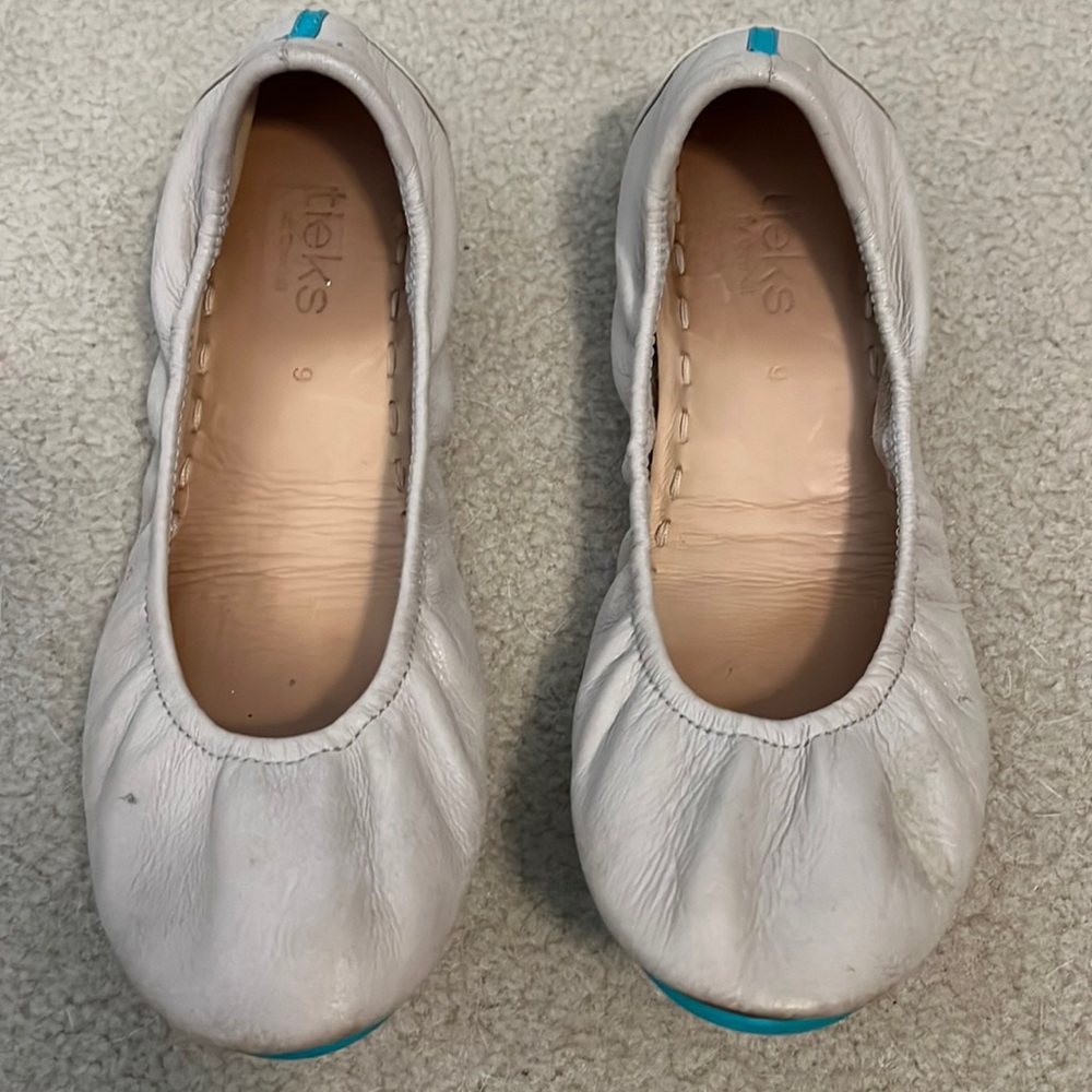 Tieks by Gavrieli Taupe Leather Ballet Flats Foldable Shoes Size 9